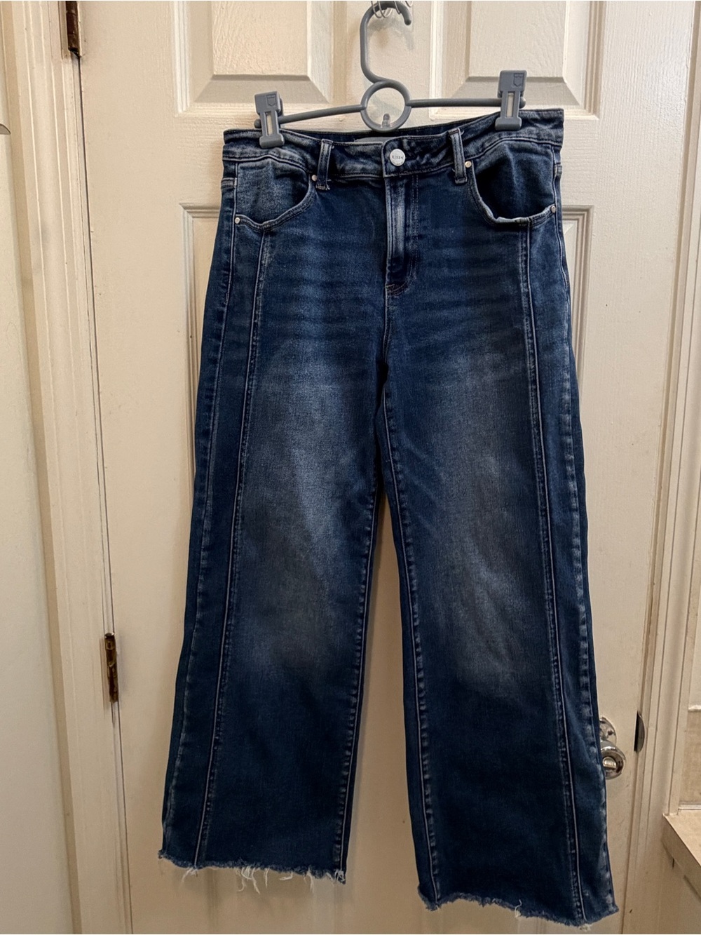 High-Rise Dark Blue Wide-Leg Jeans with Raw Hem